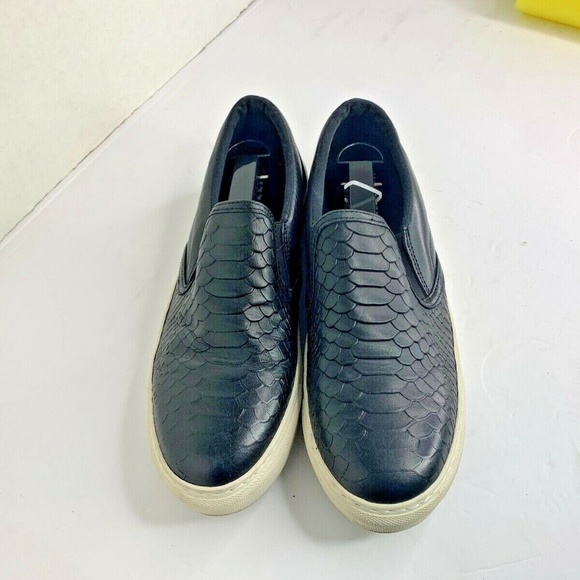 KG Kurt Geiger Womens Sz 8 41 Black Textured Flat Slip on Sneaker Shoes - Picture 2 of 6